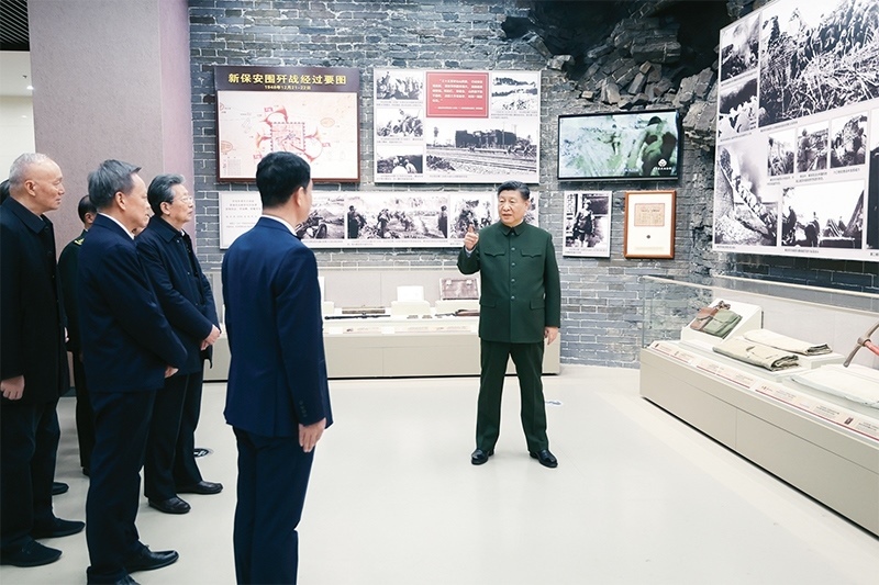 2024年2月1日至2日，中共中央總書記、國家主席、中央軍委主席習(xí)近平來到天津，看望慰問基層干部群眾。這是2日上午，習(xí)近平在平津戰(zhàn)役紀(jì)念館考察。 新華社記者 鞠鵬/攝