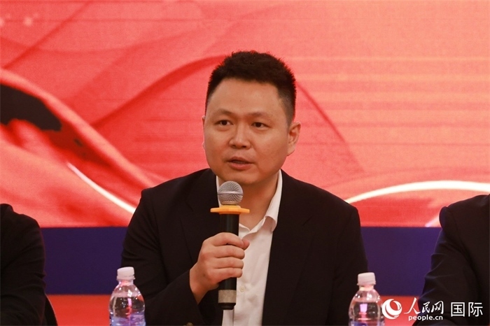 中國駐里約熱內(nèi)盧總領(lǐng)館副總領(lǐng)事王尉育在座談會上致辭。人民網(wǎng)記者 陳海琪攝