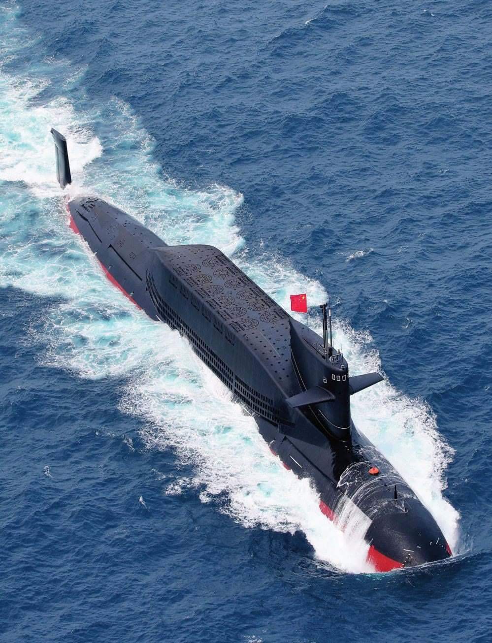 某潛艇執(zhí)行實(shí)戰(zhàn)化訓(xùn)練歸來(lái)（2018年3月攝）。周啟青攝