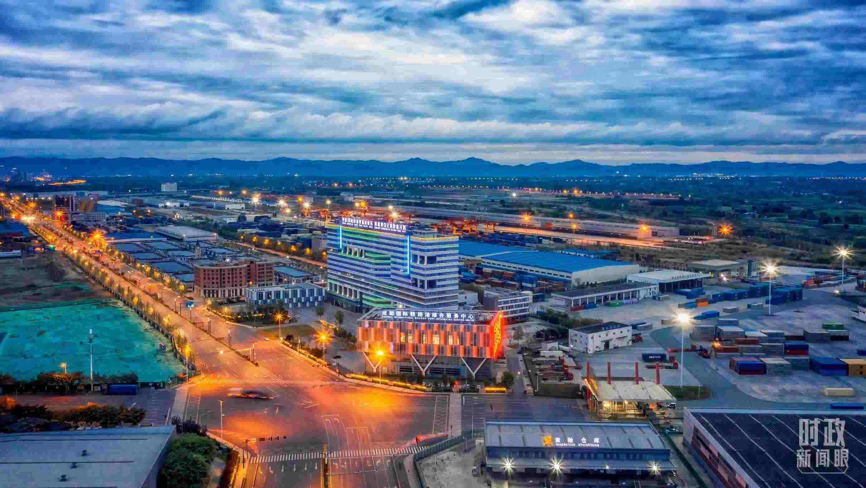 △成都國際鐵路港內(nèi)陸港口。（圖/視覺中國）