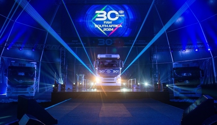 新一代旗艦車型JH6 550馬力牽引亮相。圖片來(lái)源：一汽解放