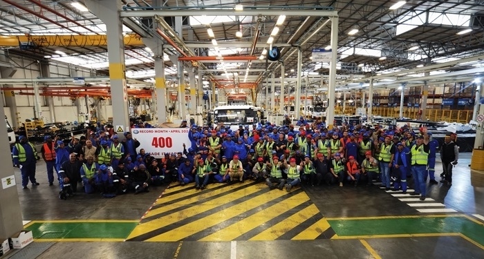 一汽南非庫(kù)哈工廠單月產(chǎn)量破400輛。圖片來(lái)源：一汽解放