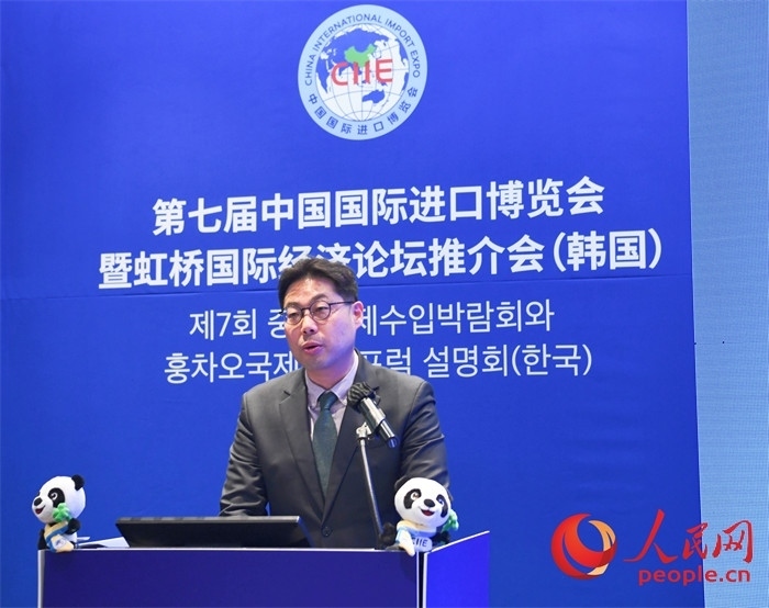 三養(yǎng)方圓集團(tuán)副社長(zhǎng)韓世爀發(fā)言。 人民網(wǎng) 程安康攝