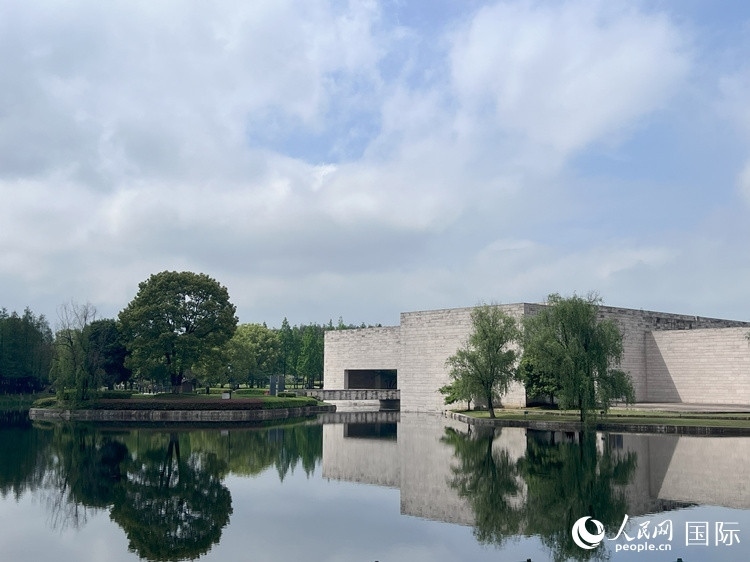 良渚博物院外觀(guān)。人民網(wǎng)記者 崔越攝