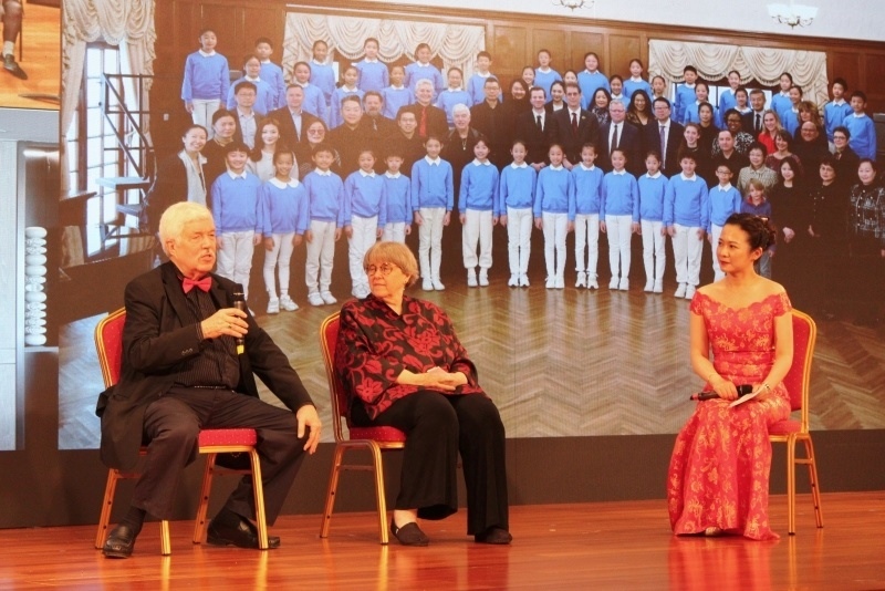 3、費城交響樂團小提琴手戴維·布斯講述自己與中國50多年的友好故事。 伊莎貝爾·羅德里格斯攝