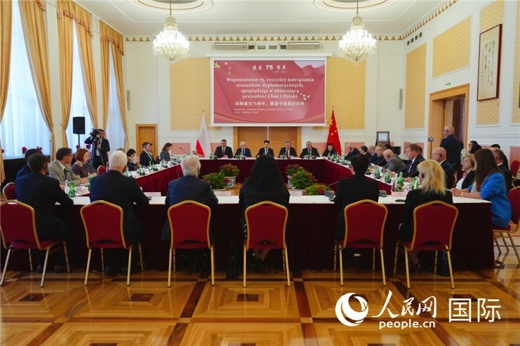 圖為座談會(huì)現(xiàn)場(chǎng)。 人民網(wǎng)記者 李增偉 攝