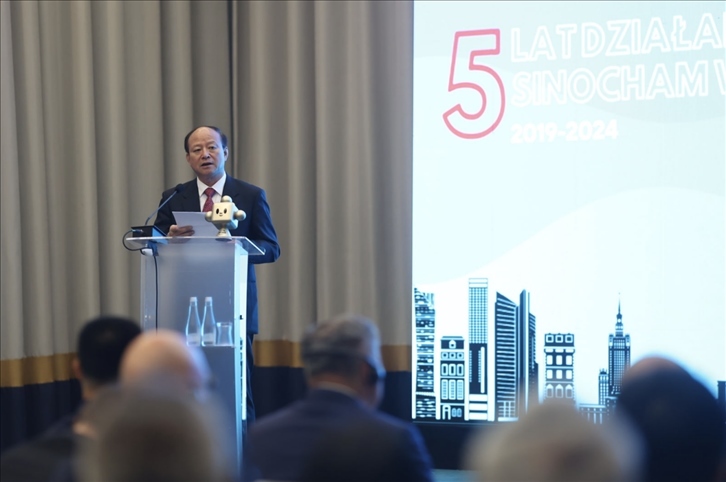 中國貿(mào)促會副會長陳建安致辭。中國貿(mào)促會駐波蘭代表處供圖