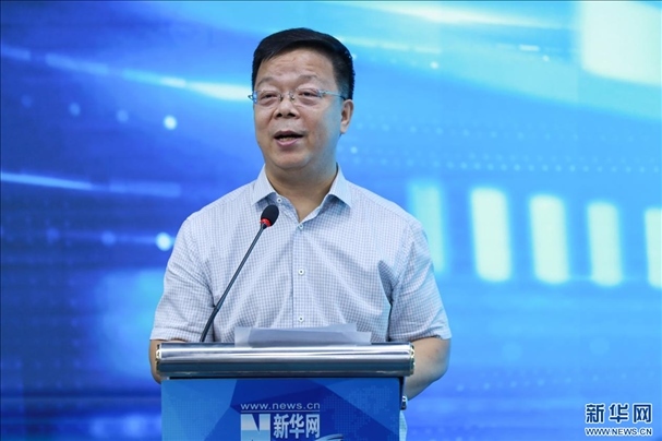 新華網(wǎng)黨委常委、董事、副總裁劉加文致辭