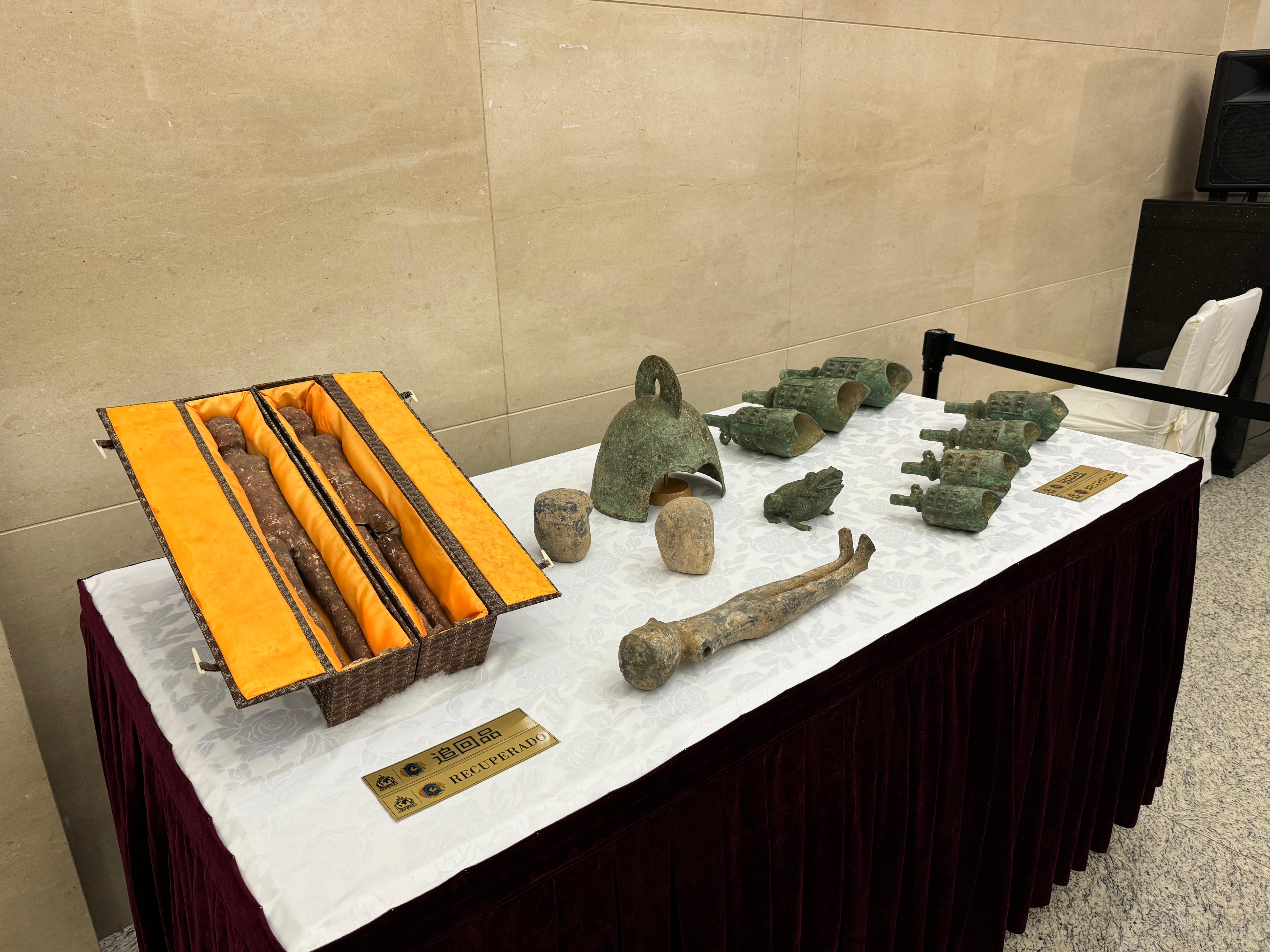 阿根廷返還的14件文物藝術品。國家文物局供圖