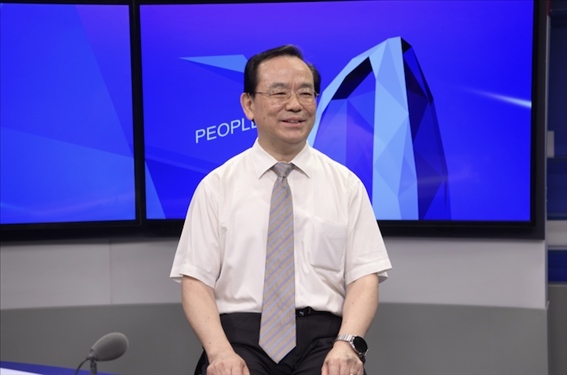 中國(guó)人民大學(xué)法學(xué)院教授、博士生導(dǎo)師楊建順。人民網(wǎng)記者 王曉嘯攝