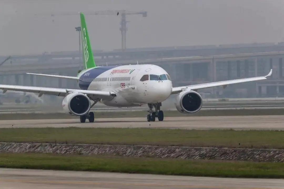 從一扇“門”、一座“城”、兩張“網(wǎng)”，看浦東新區(qū)改革常新