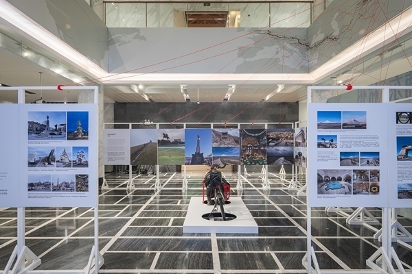 “東游記”展覽。校方供圖