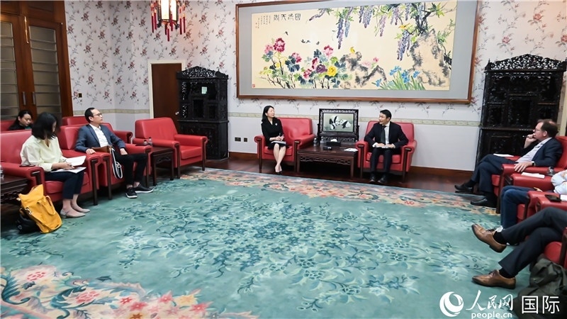 中外媒體吹風會現(xiàn)場。 人民網(wǎng) 郭錦標攝