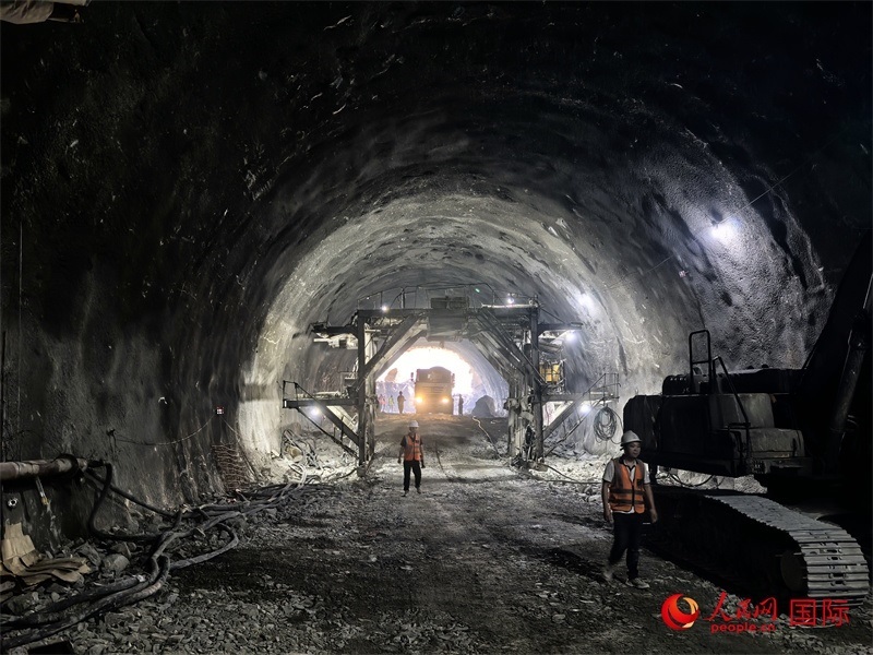 隧道施工現(xiàn)場圖片。人民網(wǎng) 賽義德·邁赫迪攝