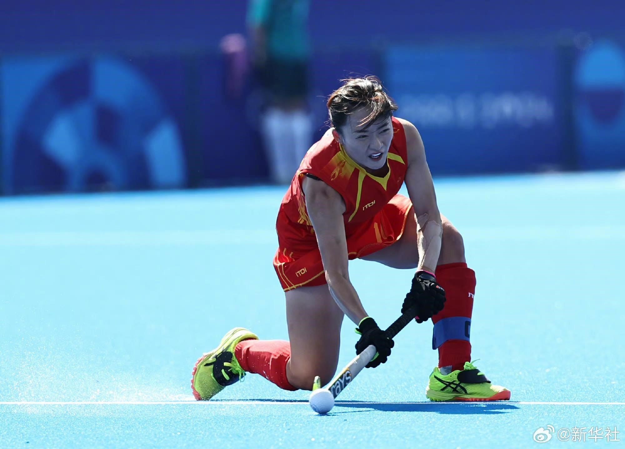 巴黎奧運(yùn)會上，中國女子曲棍球隊在賽場揮灑汗水