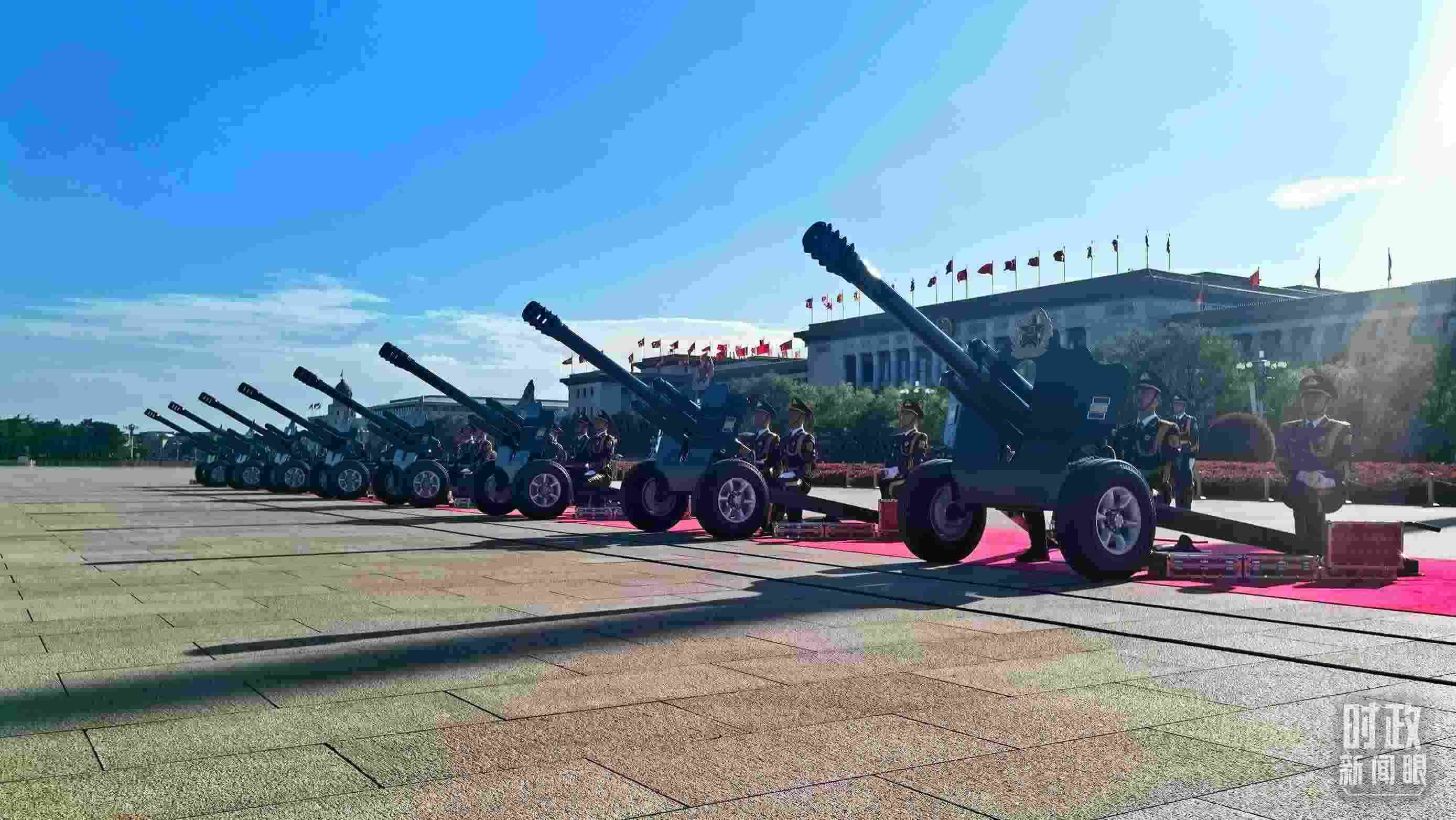 △天安門廣場(chǎng)的禮炮。（總臺(tái)央視記者王子杭拍攝）
