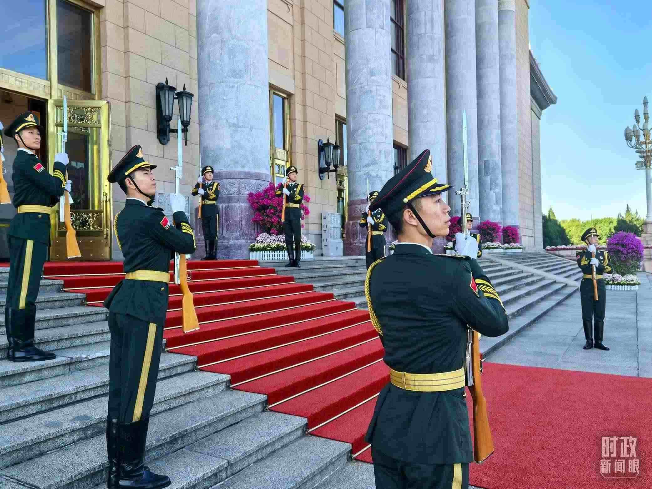 禮兵列隊迎接外賓。（總臺央視記者鐘銳拍攝）