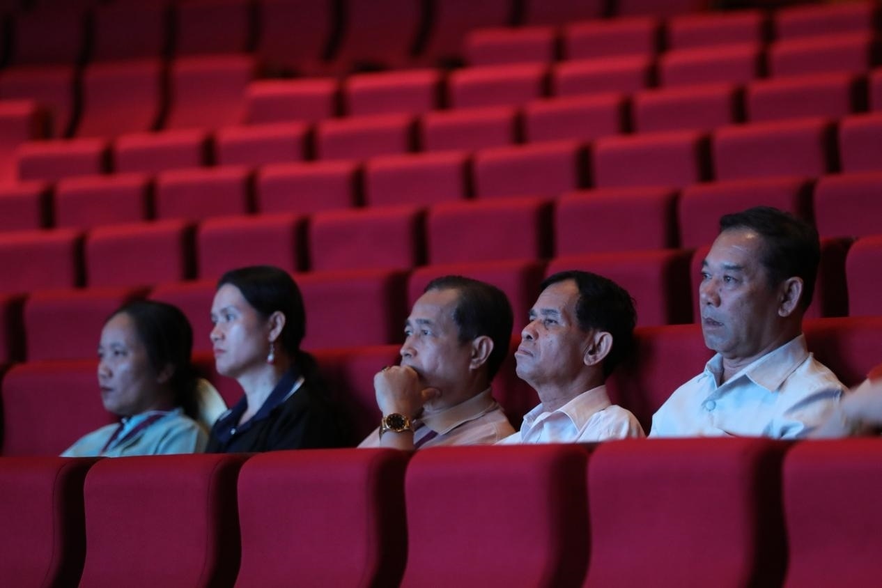 亞洲媒體考察團(tuán)在觀眾席就座?！吨袊?jīng)濟(jì)周刊》記者 肖翊攝