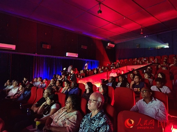 塞舌爾首屆中國電影節(jié)開幕式現(xiàn)場。人民網(wǎng)記者 黃煒鑫攝