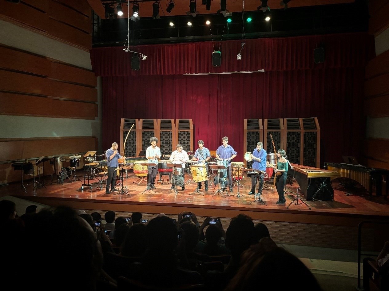 圣保羅州立大學(xué)藝術(shù)學(xué)院打擊樂團在活動上表演精彩的節(jié)目。 圣保羅州立大學(xué)孔子學(xué)院供圖