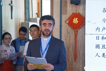 里約天主教大學(xué)校長(zhǎng)安德森·佩德羅索在活動(dòng)現(xiàn)場(chǎng)致辭。人民網(wǎng)記者 陳海琪攝