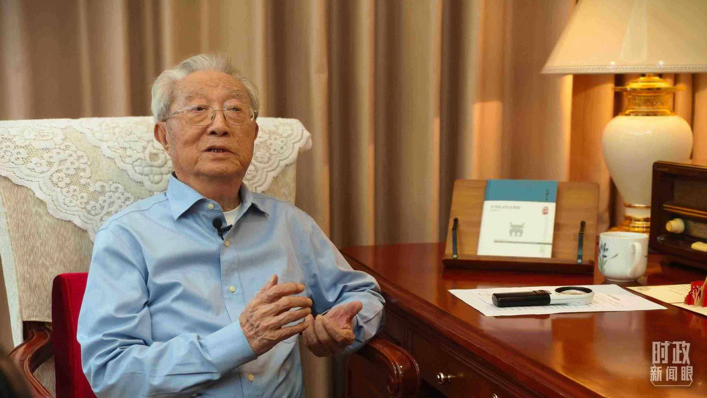 “人民教育家”國家榮譽稱號獲得者張晉藩。（總臺央視記者李立拍攝）