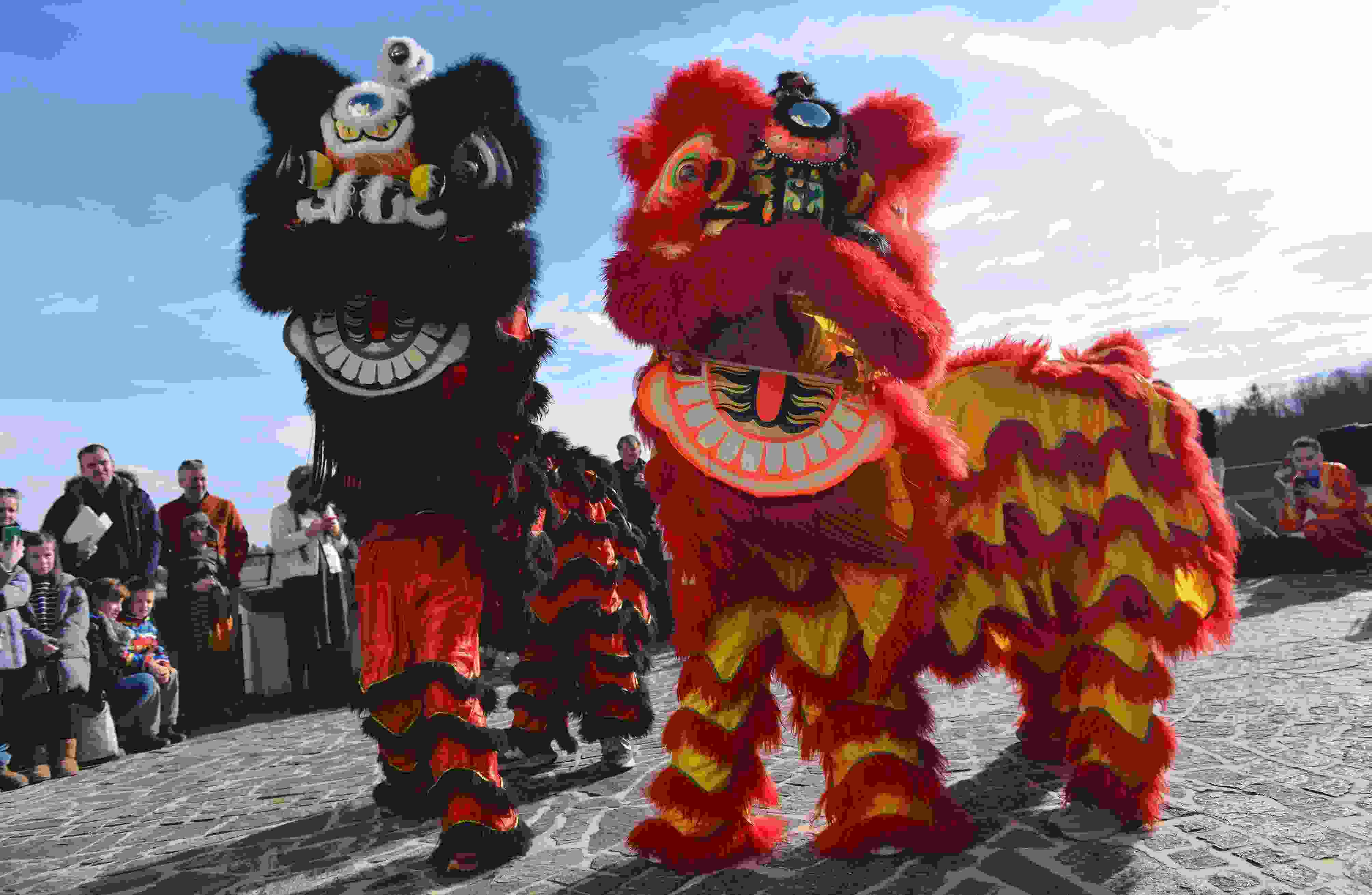 △當(dāng)?shù)貢r(shí)間2024年2月4日，克羅地亞克拉皮納，薩格勒布大學(xué)孔子學(xué)院舉辦一系列活動(dòng)，迎接中國農(nóng)歷龍年春節(jié)。