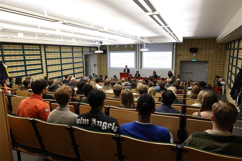 中國(guó)駐瑞典大使崔愛(ài)民訪問(wèn)烏普薩拉大學(xué)并發(fā)表演講。中國(guó)駐瑞典大使館供圖