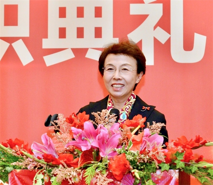 中國(guó)僑聯(lián)副主席程紅出席比利時(shí)浙江籍僑團(tuán)聯(lián)盟第二屆主席團(tuán)就職典禮并致辭。比利時(shí)浙江籍僑團(tuán)聯(lián)盟供圖