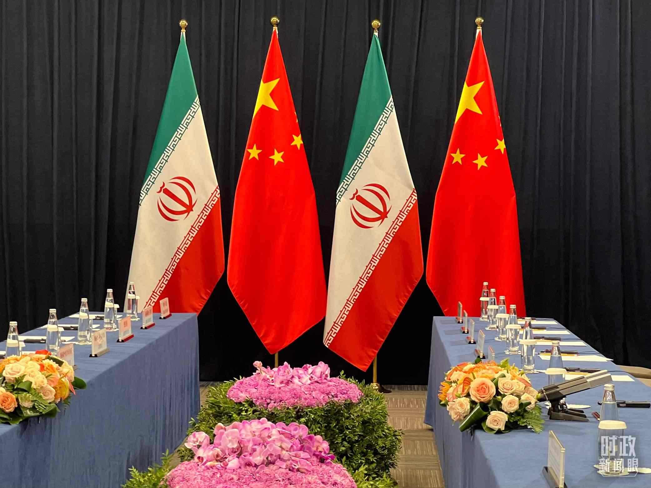 △ 中伊領(lǐng)導(dǎo)人會見開始前的現(xiàn)場。（總臺央視記者楊新禹拍攝）