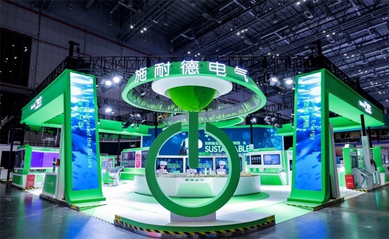 2023年，施耐德電氣在第六屆中國國際進口博覽會現場。施耐德電氣供圖