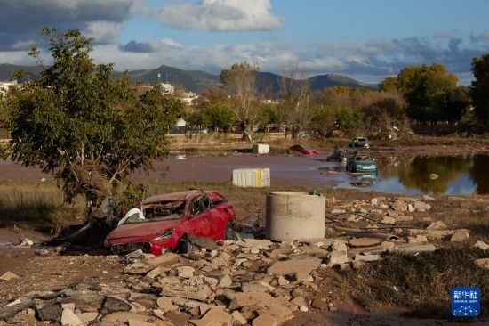 這是11月2日在西班牙烏鐵爾拍攝的受災(zāi)區(qū)域。新華社記者 孟鼎博 攝