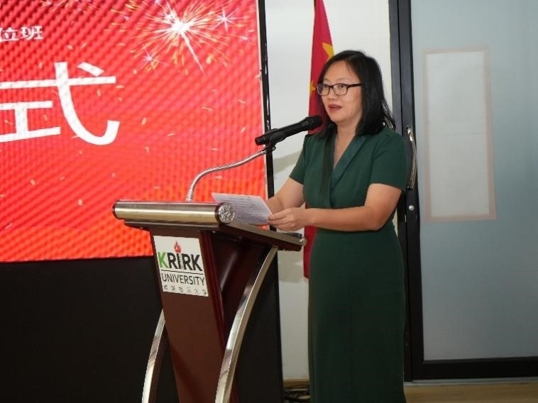 泰國(guó)華文教師公會(huì)主席羅鐵英致辭。主辦方供圖