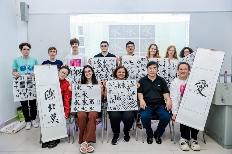 深北莫舉行文化交流活動。深北莫供圖