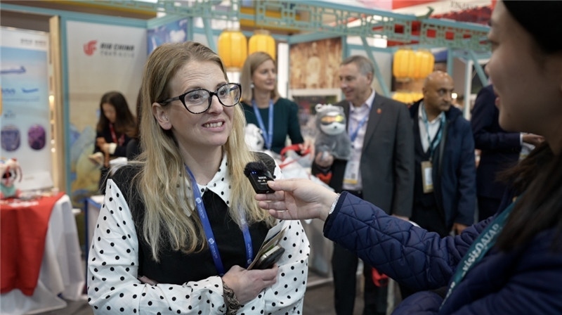 英格蘭約克旅游局局長薩曼莎·亨特接受采訪。 吳若鳴攝