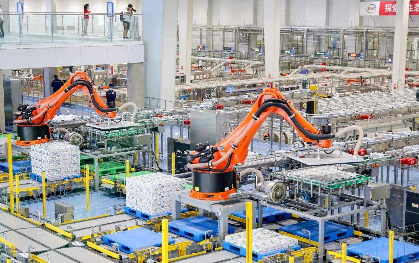 伊利數(shù)智化布局領(lǐng)跑行業(yè)。（受訪者供圖）