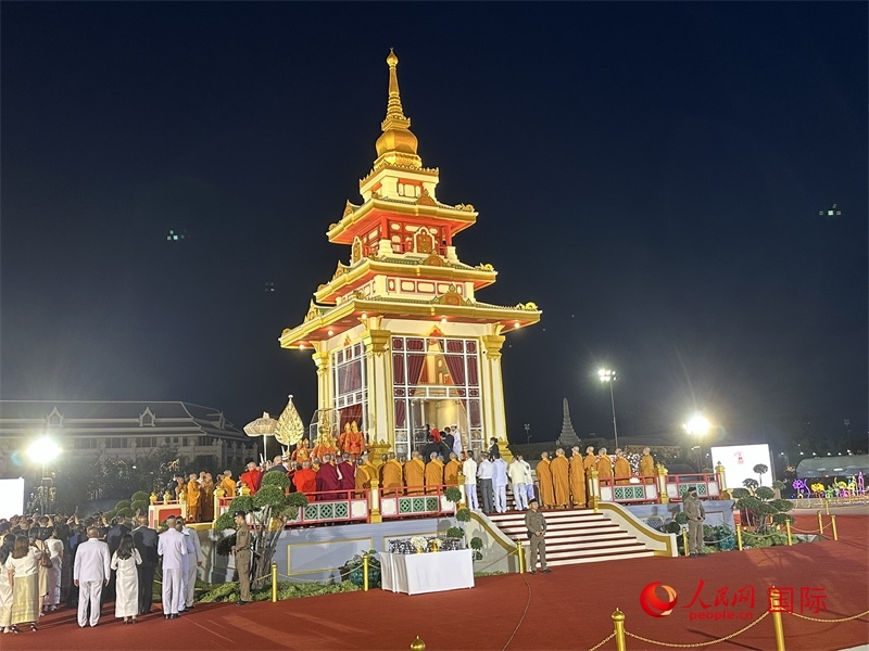 北京靈光寺佛牙舍利抵達王家田廣場安奉。人民網(wǎng)記者孫廣勇攝