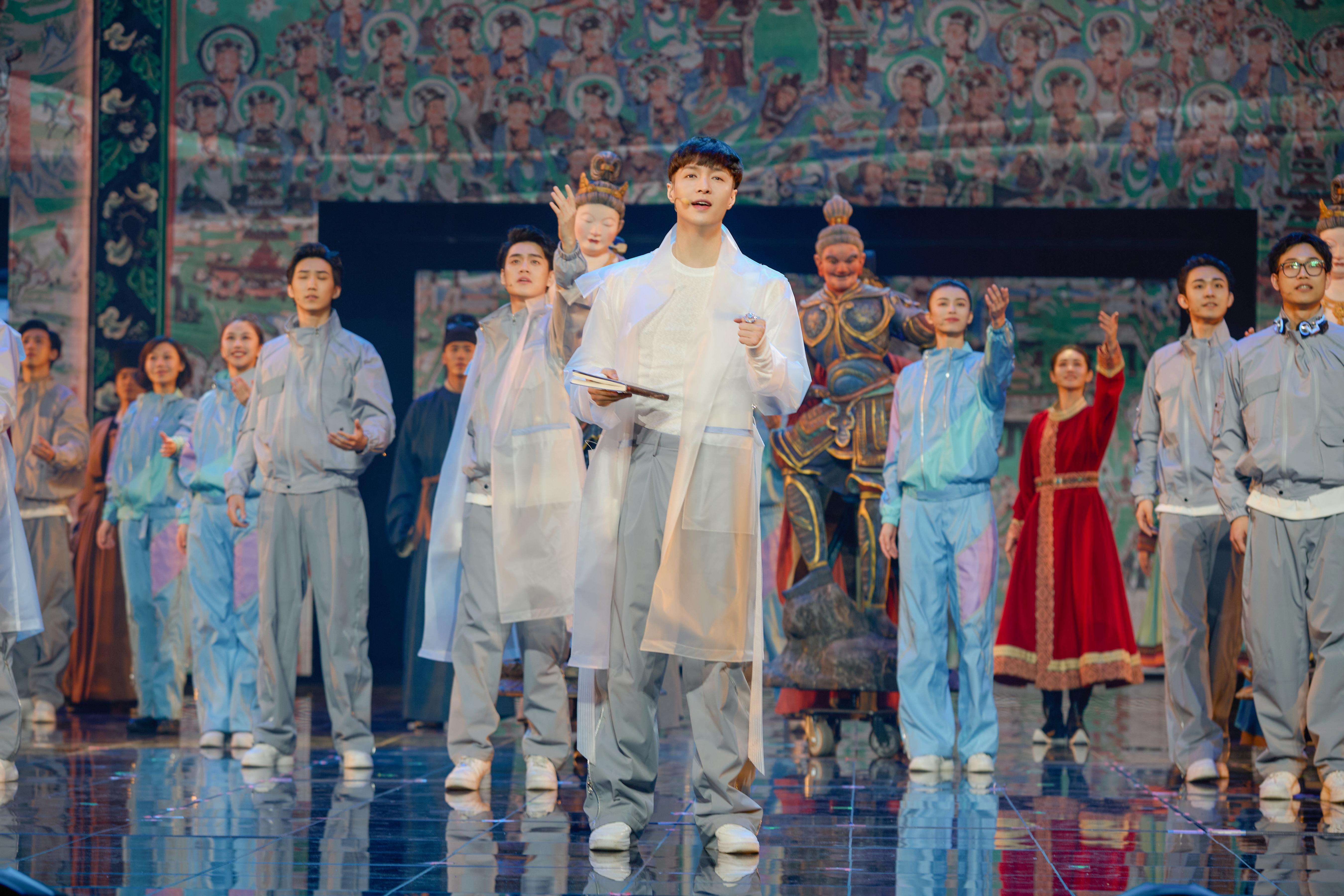 《受到召喚·敦煌》劇照。中國國家話劇院供圖