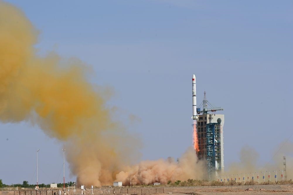 △2023年5月21日16時(shí)，我國(guó)在酒泉衛(wèi)星發(fā)射中心采用長(zhǎng)征二號(hào)丙運(yùn)載火箭，成功發(fā)射首顆內(nèi)地與澳門合作研制的空間科學(xué)衛(wèi)星“澳門科學(xué)一號(hào)”。