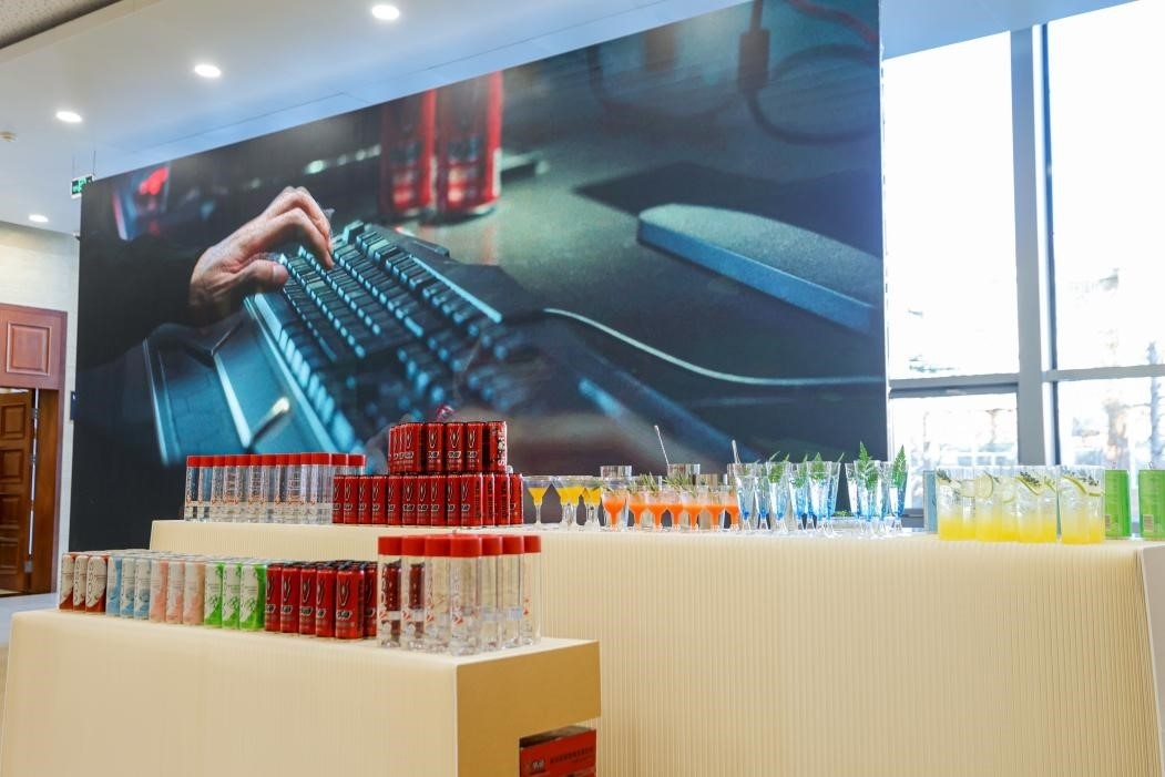 展區(qū)里的特調(diào)飲品區(qū)域。王佳雨攝