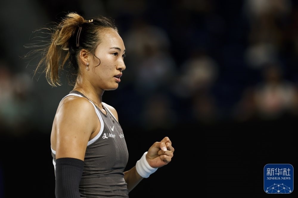 ↑鄭欽文在比賽中慶祝得分。新華社記者 馬平 攝