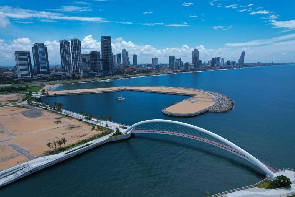 這是2024年10月26日在斯里蘭卡科倫坡港口城拍攝的城市風(fēng)光。新華社發(fā)（科倫坡港口城供圖）