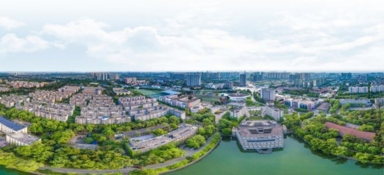 成都理工大學(xué)全景航拍圖。成都理工大學(xué)供圖