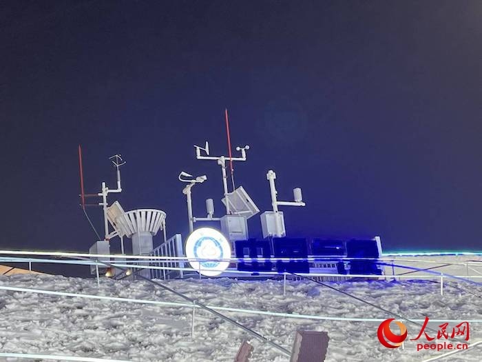 園區(qū)內九要素自動氣象觀測站。人民網 高清揚攝