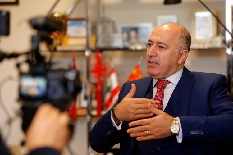 瓦里夫·庫邁哈在接受采訪。受訪者供圖