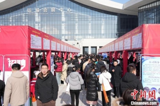 圖為招聘活動現(xiàn)場。 解凱光 攝