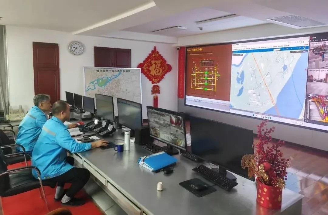 工作人員在燃氣調度中心值守。受訪者供圖