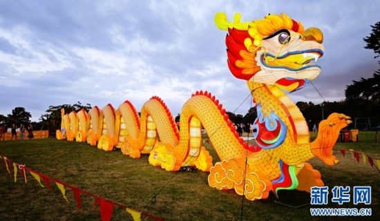 圖為2025年奧克蘭元宵燈節(jié)現(xiàn)場(chǎng)。（圖片由奧克蘭中國(guó)文化中心提供）