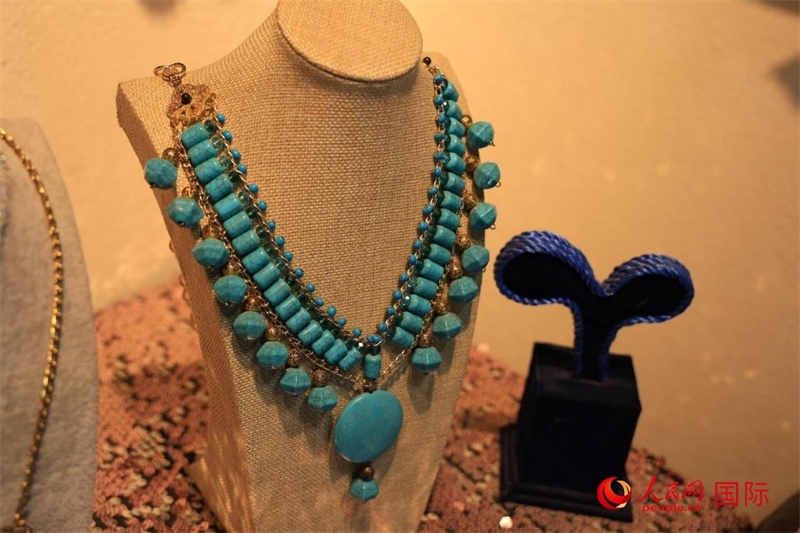 蘇美爾時期的流行項鏈。 人民網(wǎng)伊納斯·易卜拉欣攝