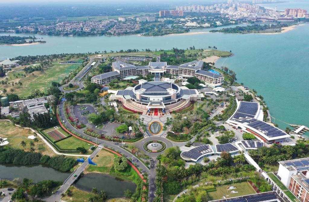 這是3月21日拍攝的博鰲亞洲論壇國際會議中心（無人機(jī)照片）。新華社記者 郭程 攝